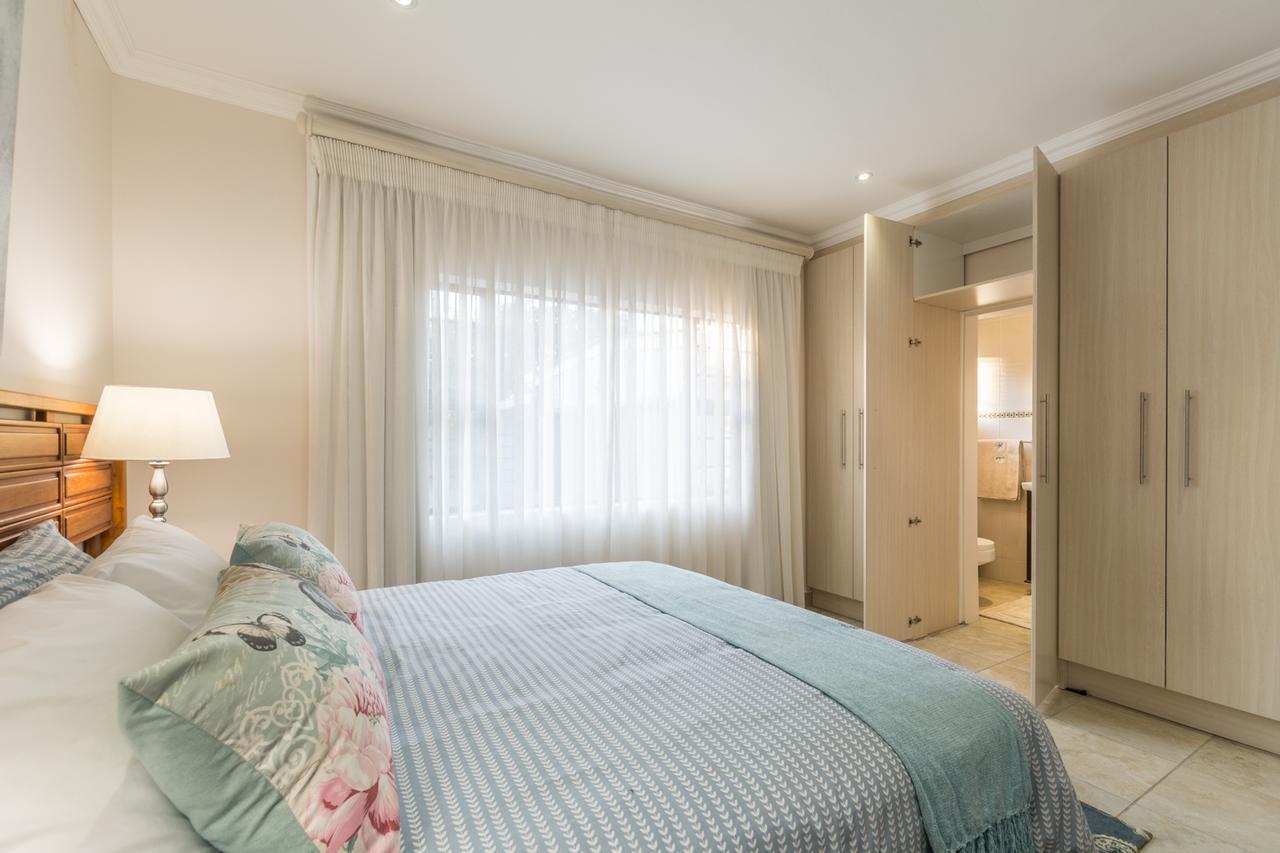 Oceanview B&B อีสต์ลอนดอน ภายนอก รูปภาพ