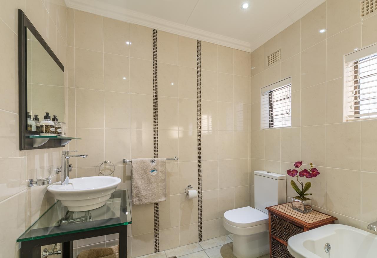Oceanview B&B อีสต์ลอนดอน ภายนอก รูปภาพ